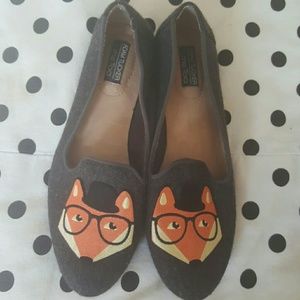Smart Fox ... me Too grey flats size 8M